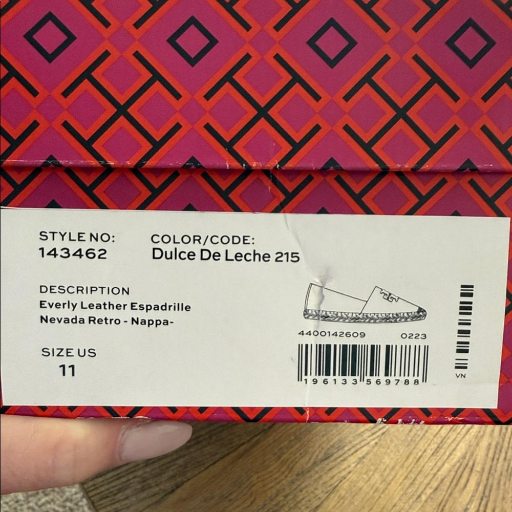 New in Box Tory Burch Everly Dulce De Leche Espadrille Shoes $75